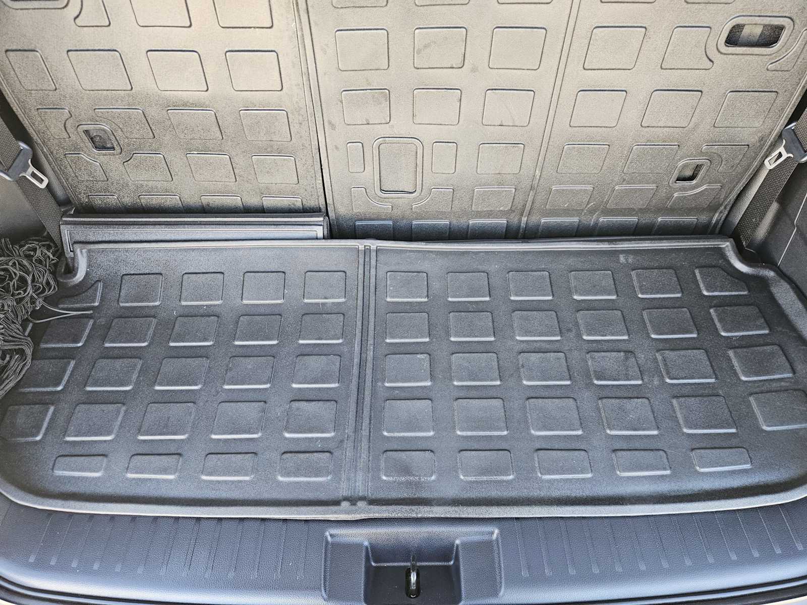 Thumbnail: 2024 Toyota Highlander - 32