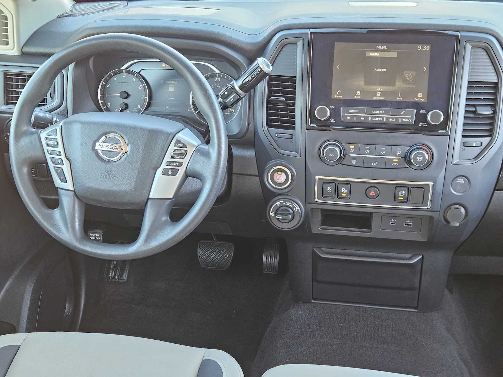 Thumbnail: 2022 Nissan Titan - 24