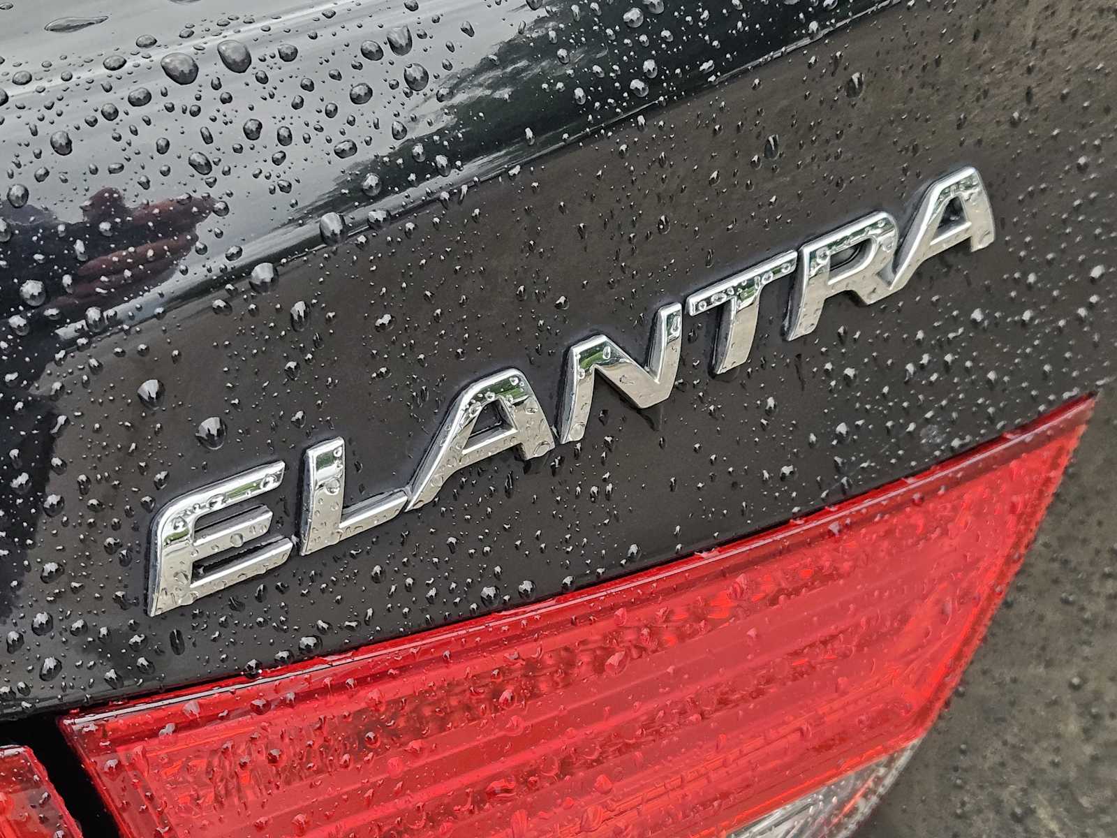 Thumbnail: 2012 Hyundai Elantra - 11