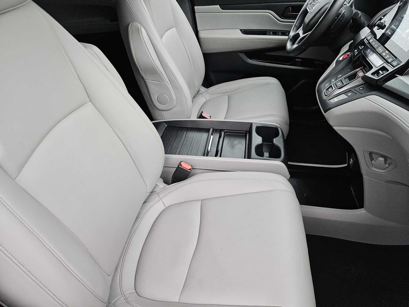 Thumbnail: 2023 Honda Odyssey - 13