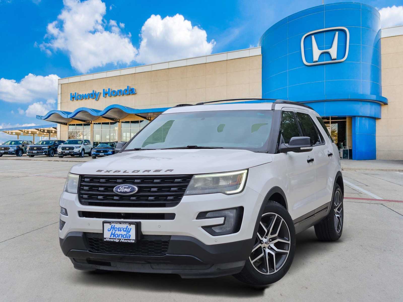 Thumbnail: 2017 Ford Explorer - 1