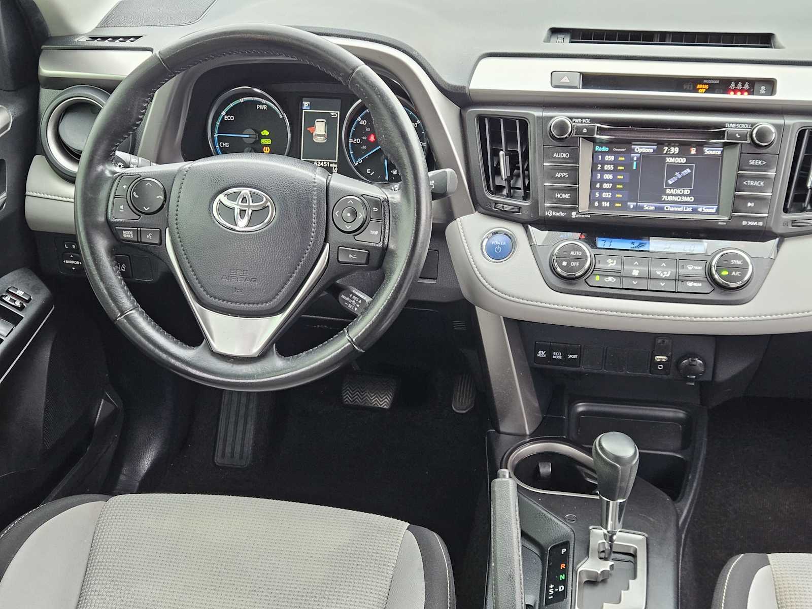 Thumbnail: 2017 Toyota RAV4 - 27