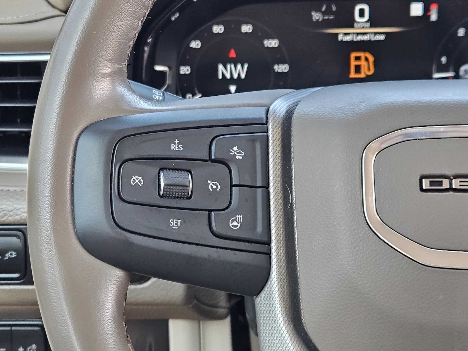 Thumbnail: 2022 GMC Yukon - 26