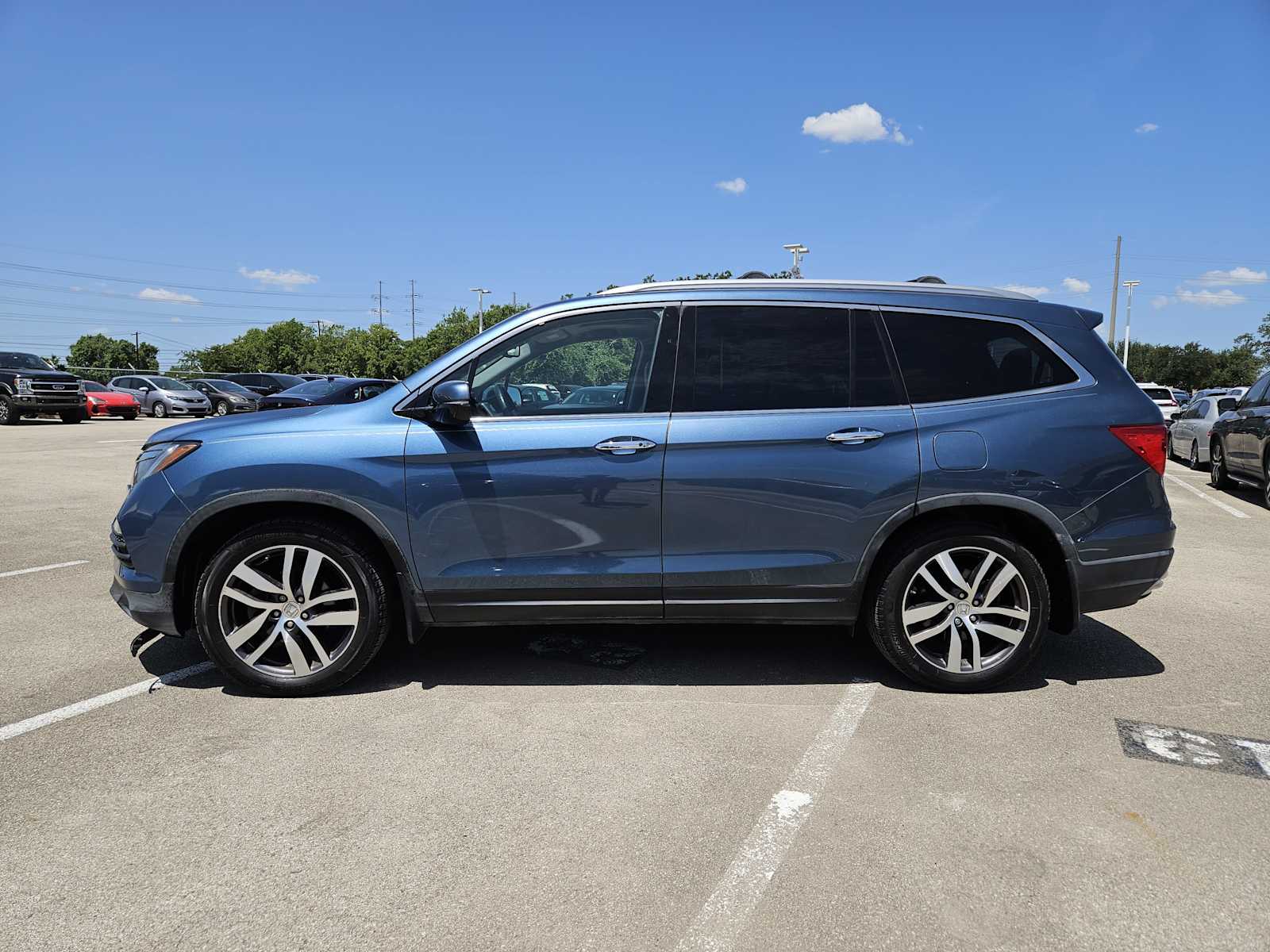 Thumbnail: 2016 Honda Pilot - 4