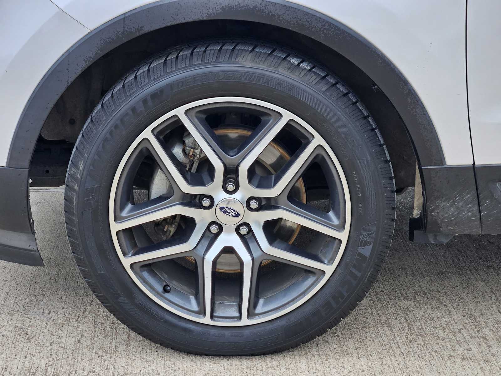 Thumbnail: 2017 Ford Explorer - 8