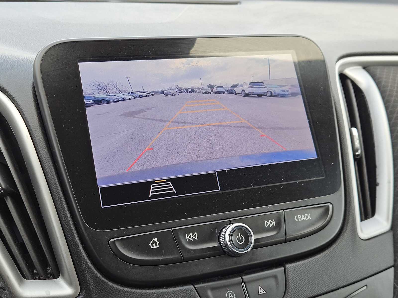 Thumbnail: 2023 Chevrolet Malibu - 18