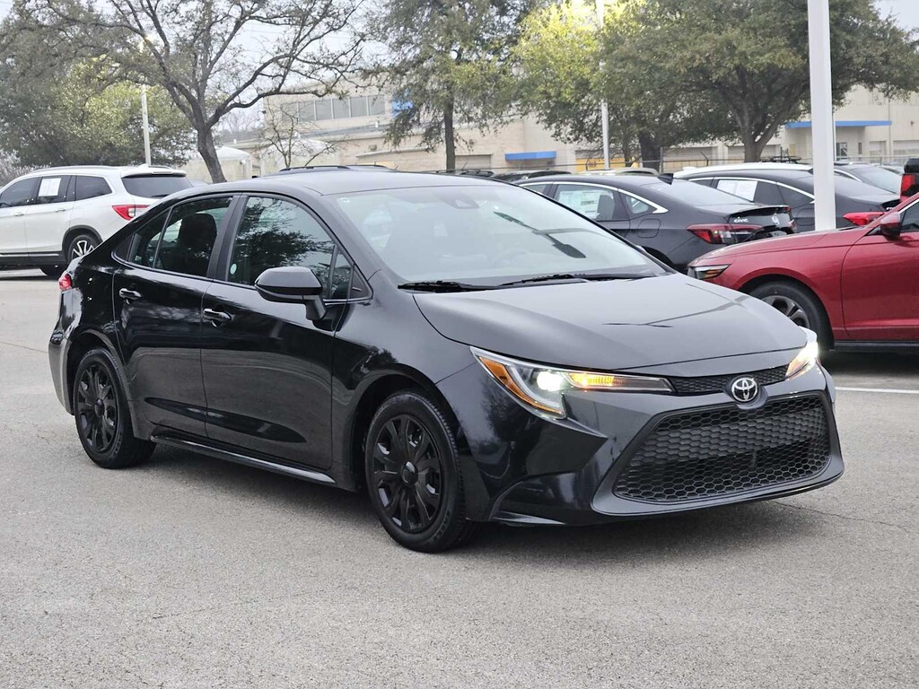 Used 2022 Toyota Corolla LE Sedan