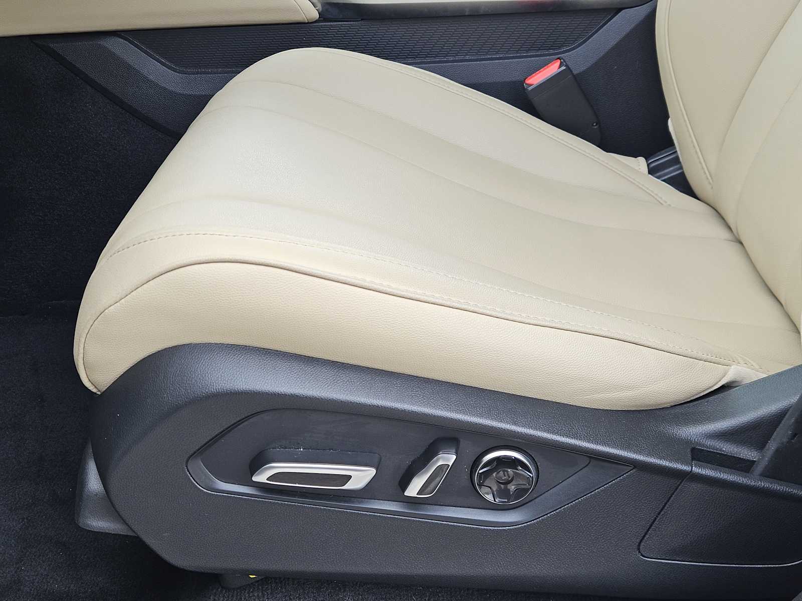 Thumbnail: 2024 Acura MDX - 23