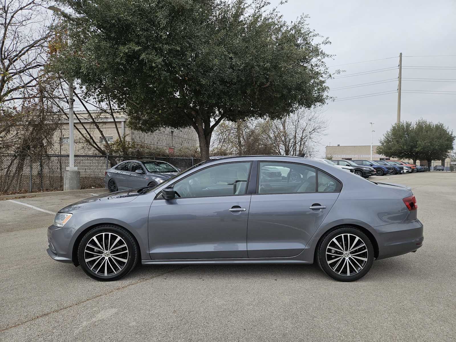Thumbnail: 2016 Volkswagen Jetta - 4