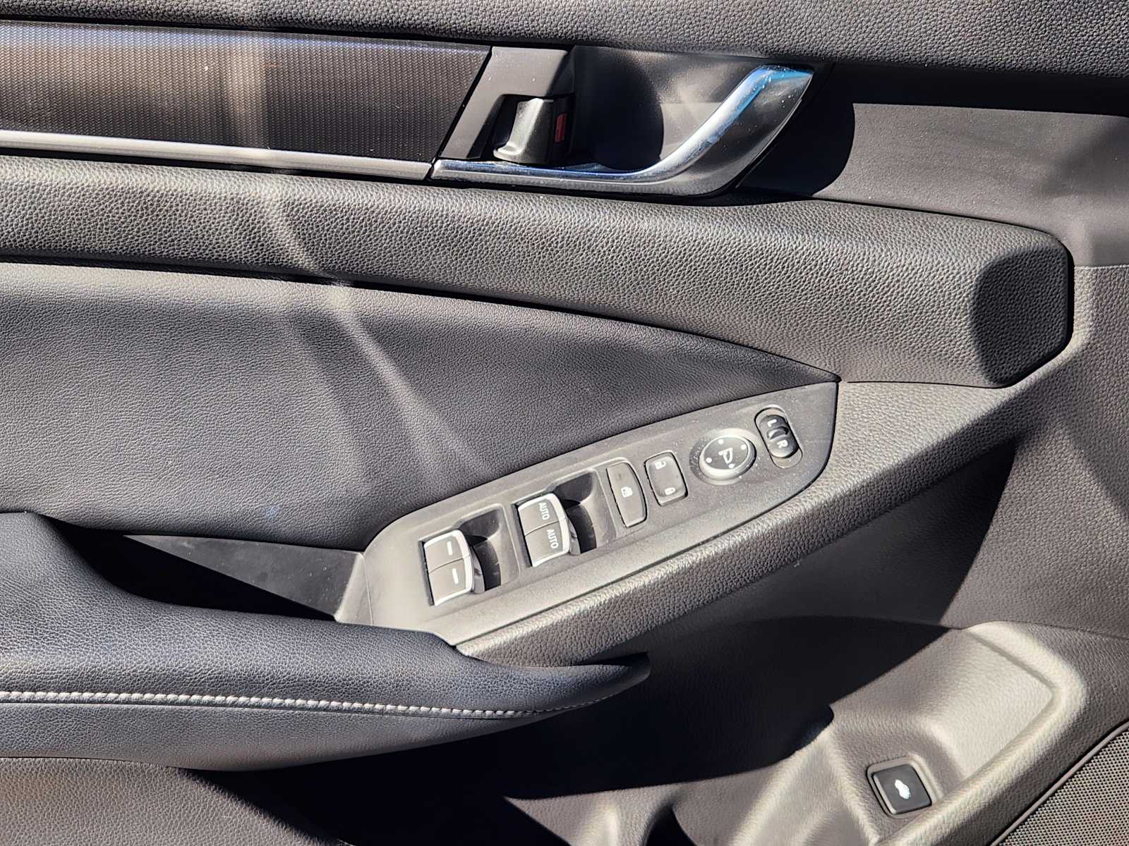 Thumbnail: 2018 Honda Accord - 22