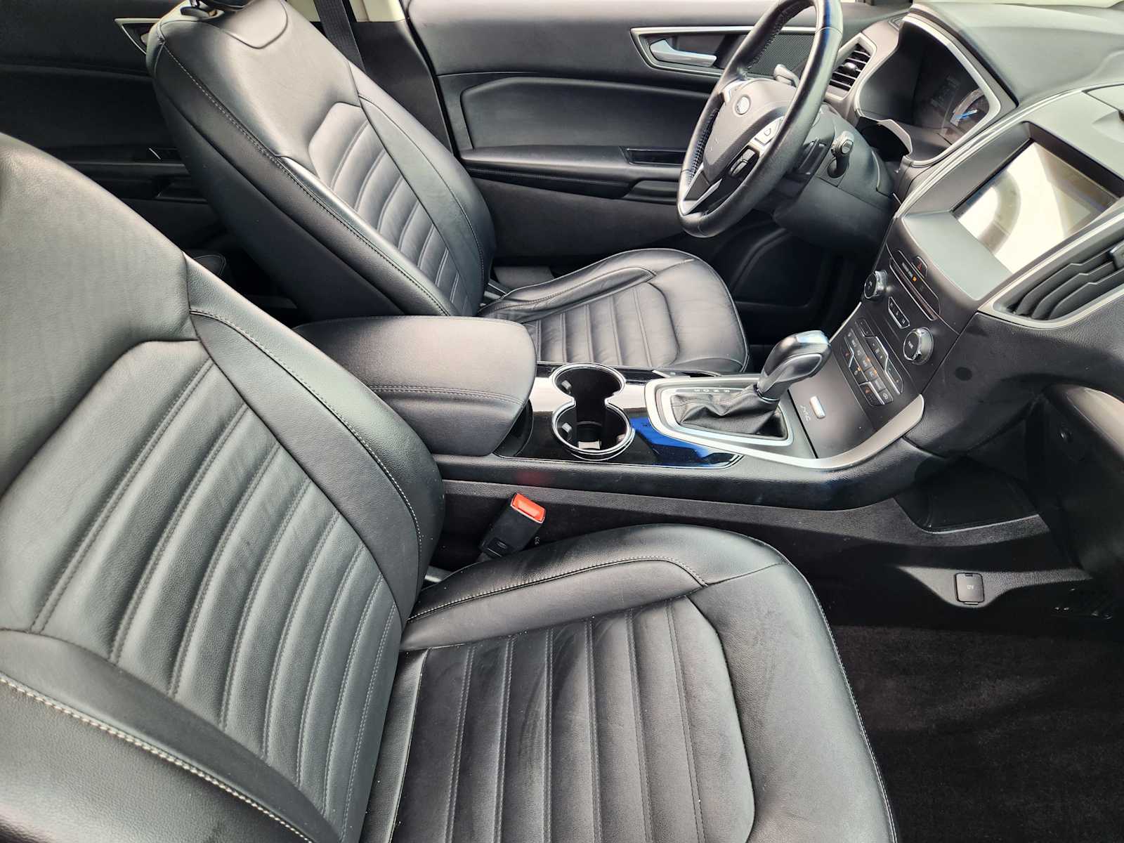 Thumbnail: 2016 Ford Edge - 14