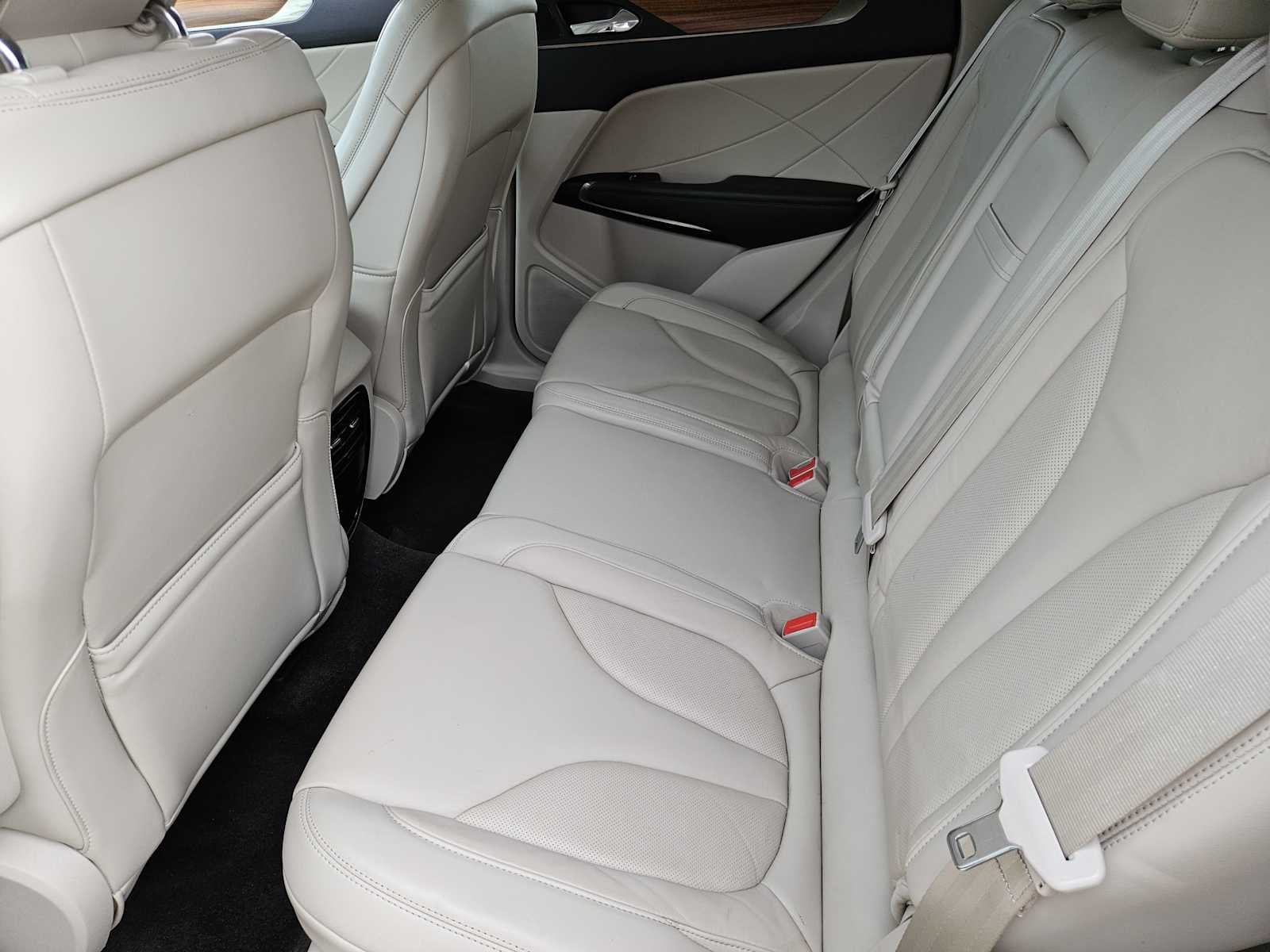 Thumbnail: 2018 Lincoln MKC - 29