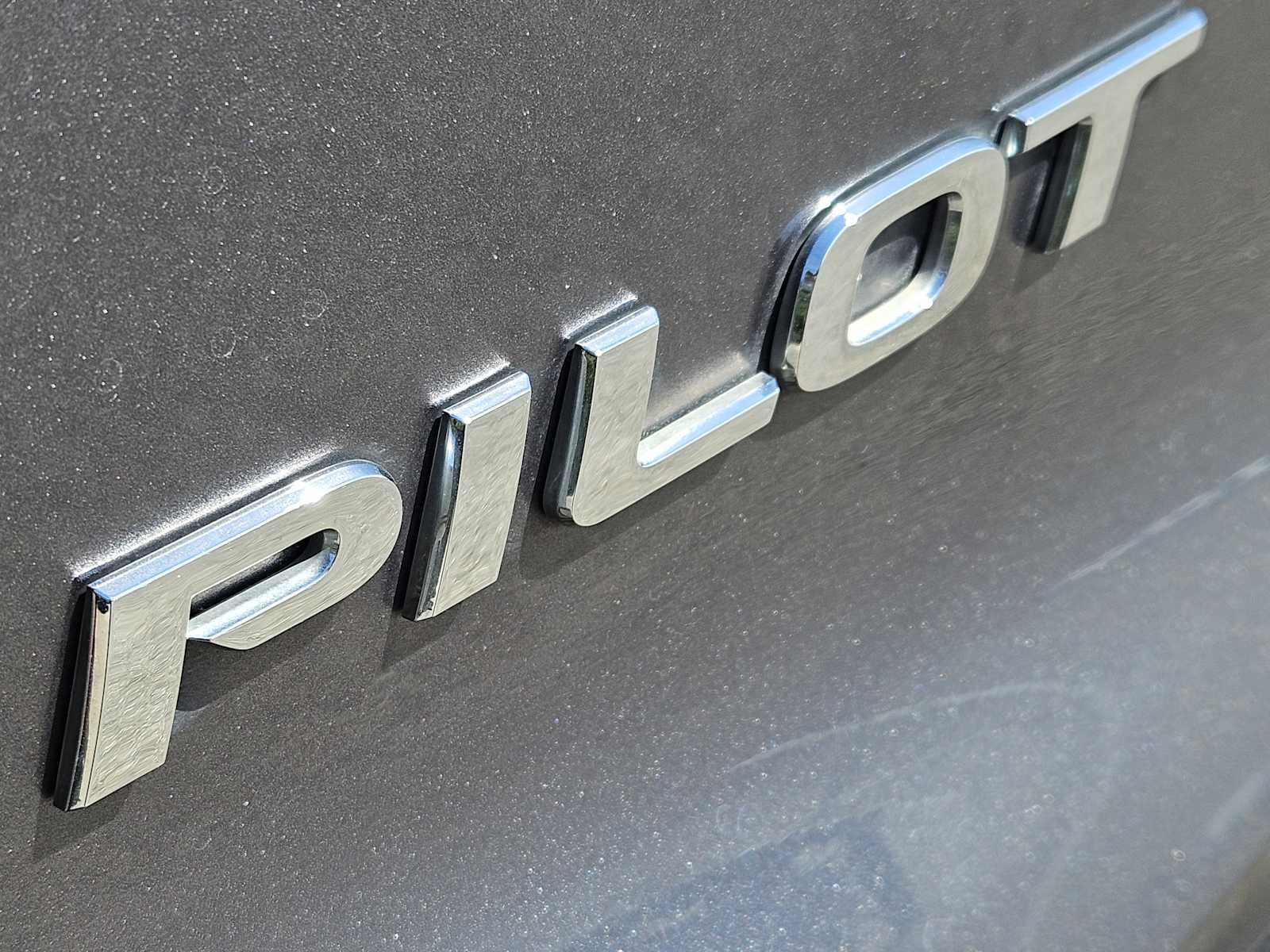 Thumbnail: 2018 Honda Pilot - 11