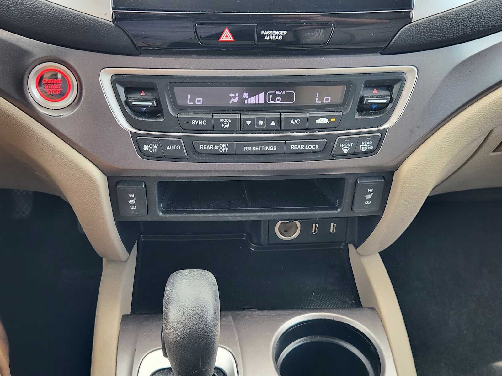 Thumbnail: 2016 Honda Pilot - 19