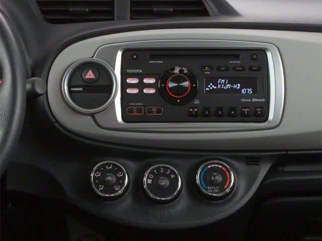 Thumbnail: 2013 Toyota Yaris - 13