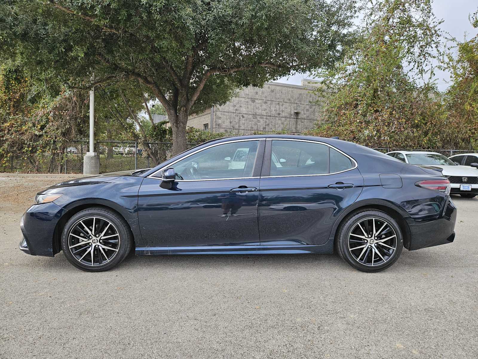 Thumbnail: 2021 Toyota Camry - 4