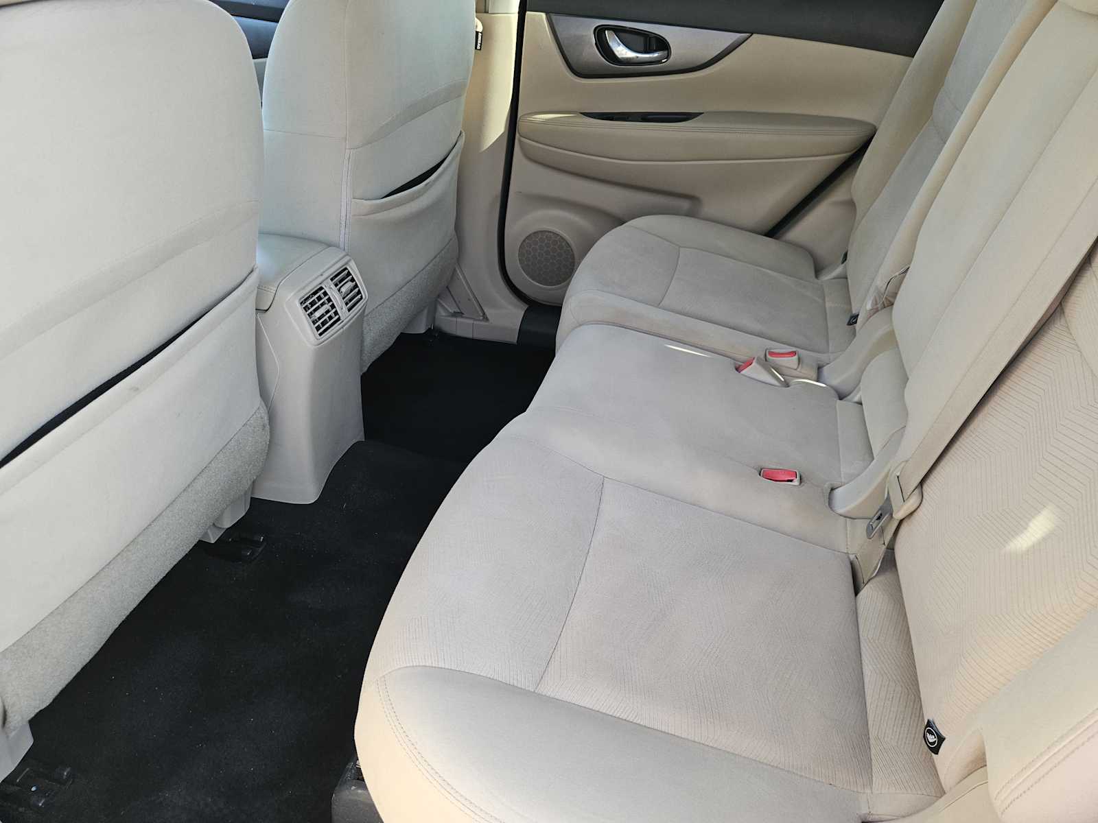 Thumbnail: 2016 Nissan Rogue - 29