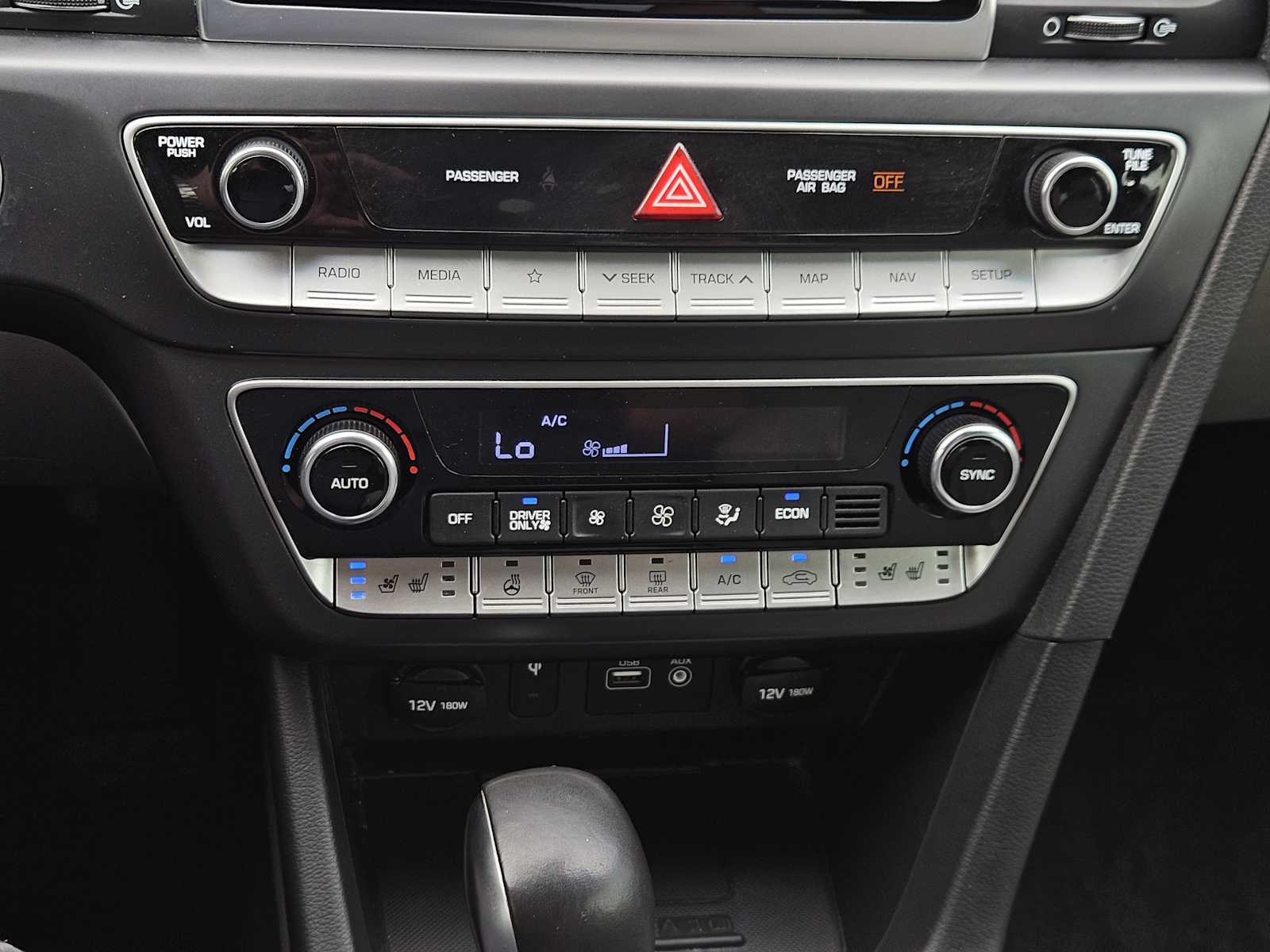 Thumbnail: 2019 Hyundai Sonata - 19