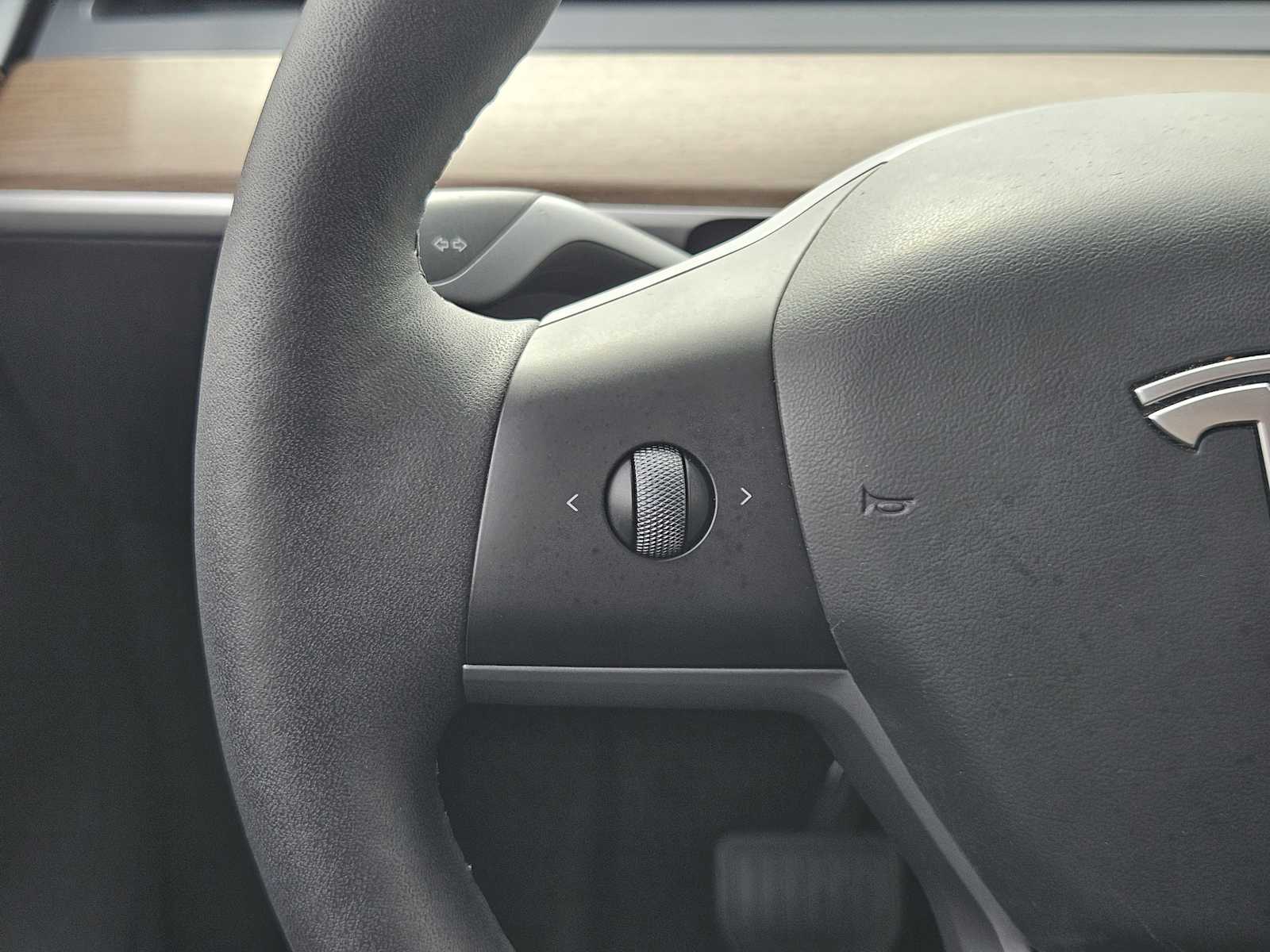 Thumbnail: 2024 Tesla Model Y - 27