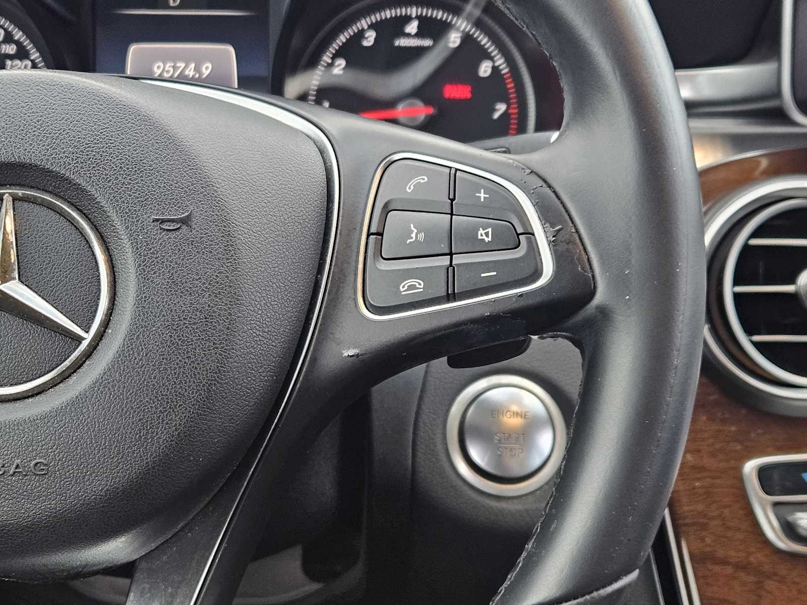 Thumbnail: 2016 Mercedes-Benz C-Class - 25