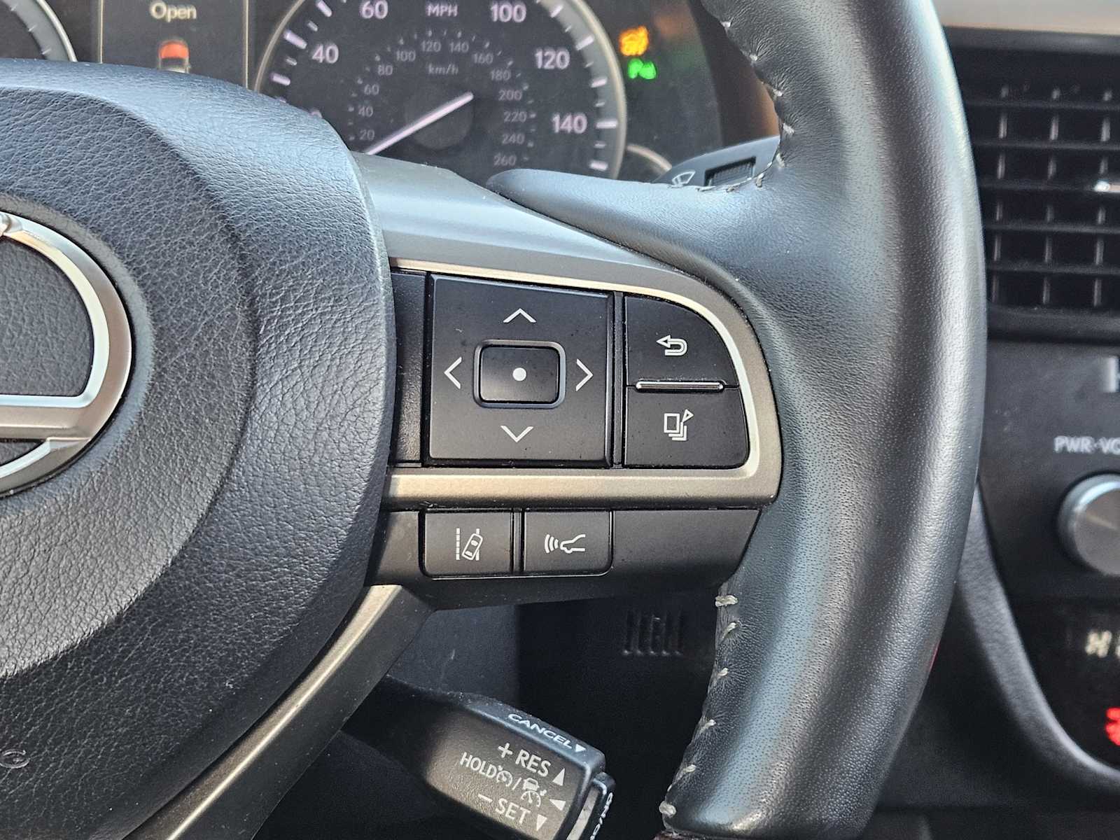 Thumbnail: 2018 Lexus RX - 27