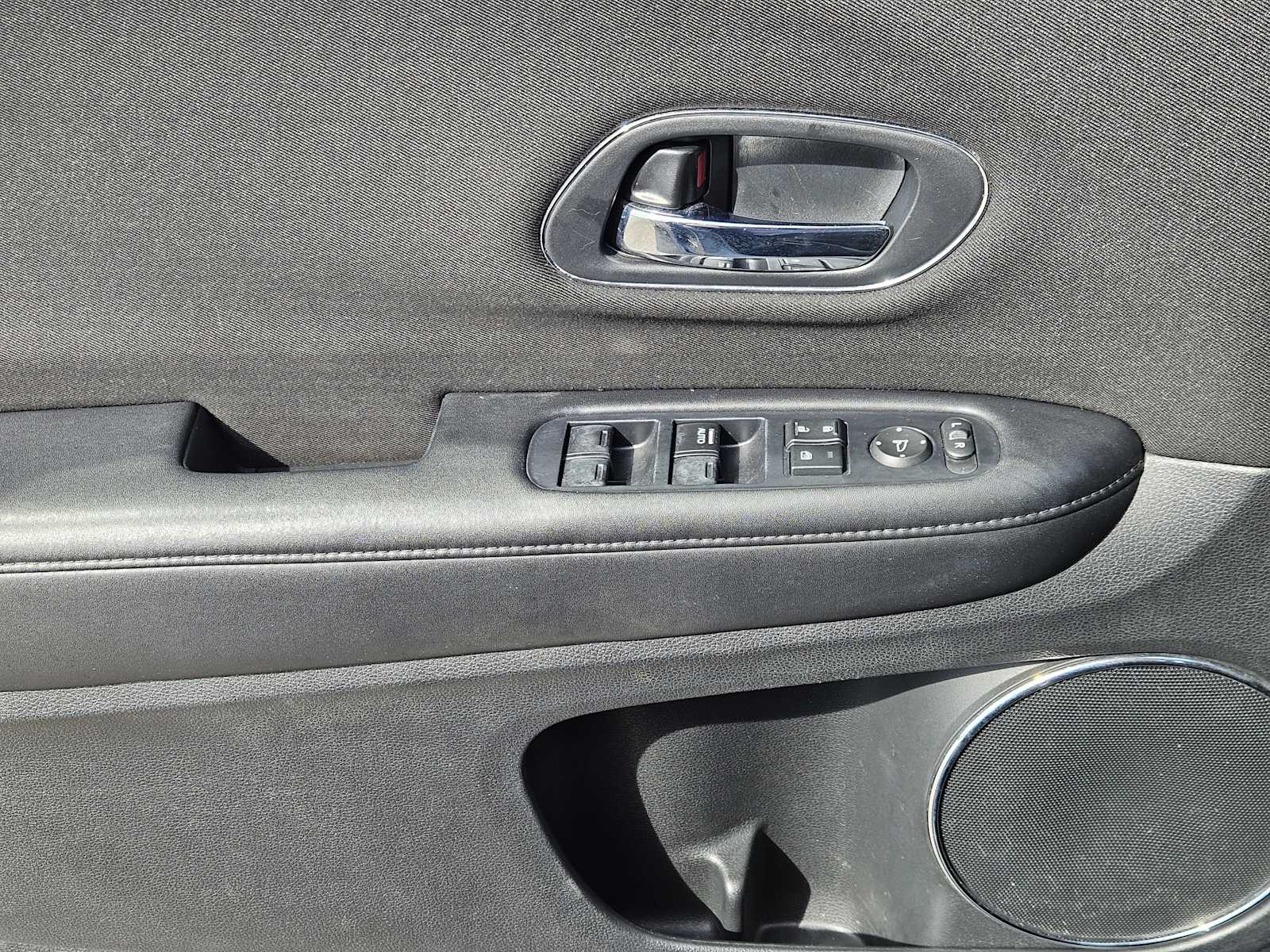 Thumbnail: 2017 Honda HR-V - 22