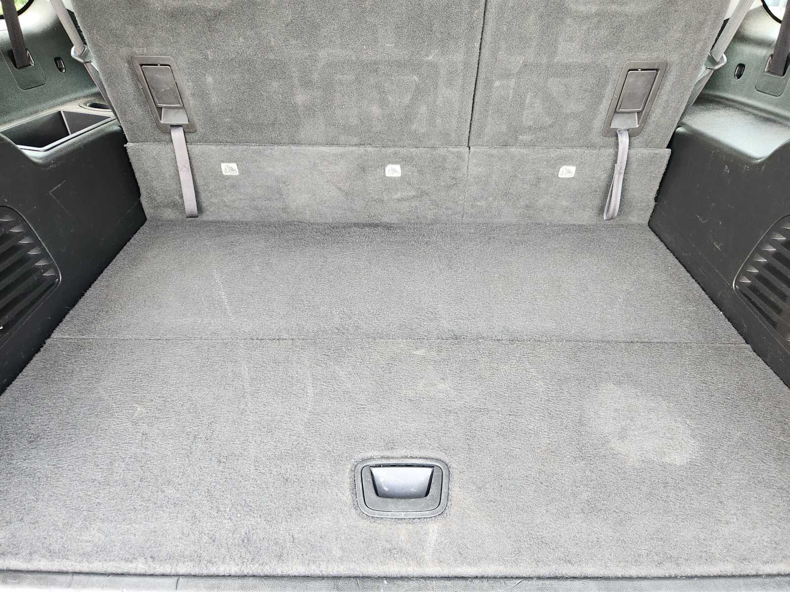 Thumbnail: 2018 Chevrolet Suburban - 30
