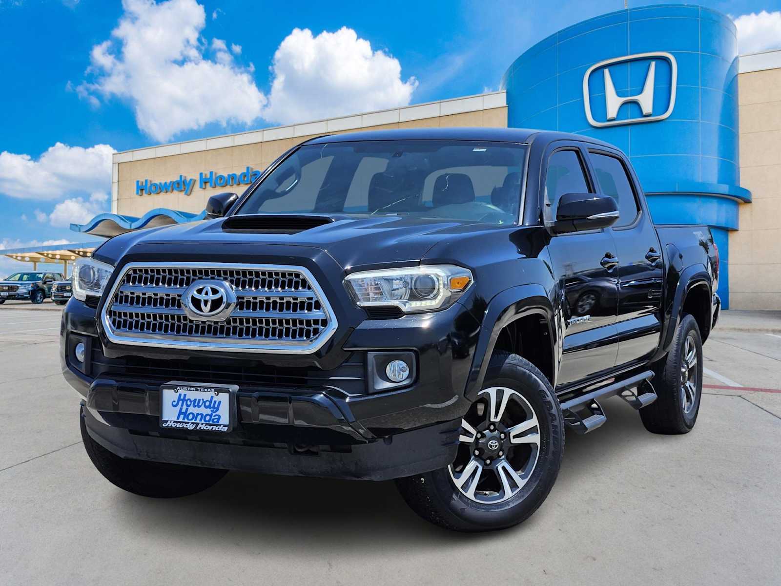 Thumbnail: 2017 Toyota Tacoma - 1