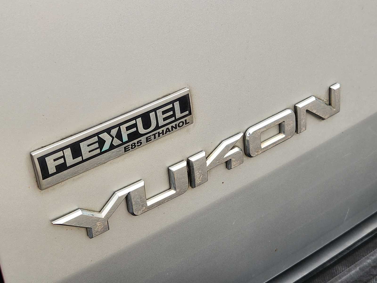 Thumbnail: 2011 GMC Yukon - 12
