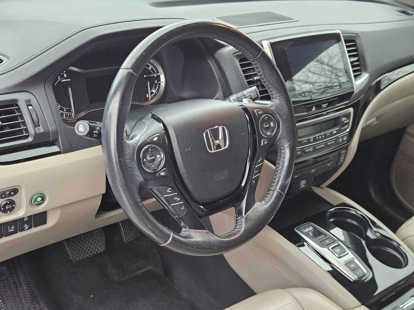 Thumbnail: 2017 Honda Pilot - 2