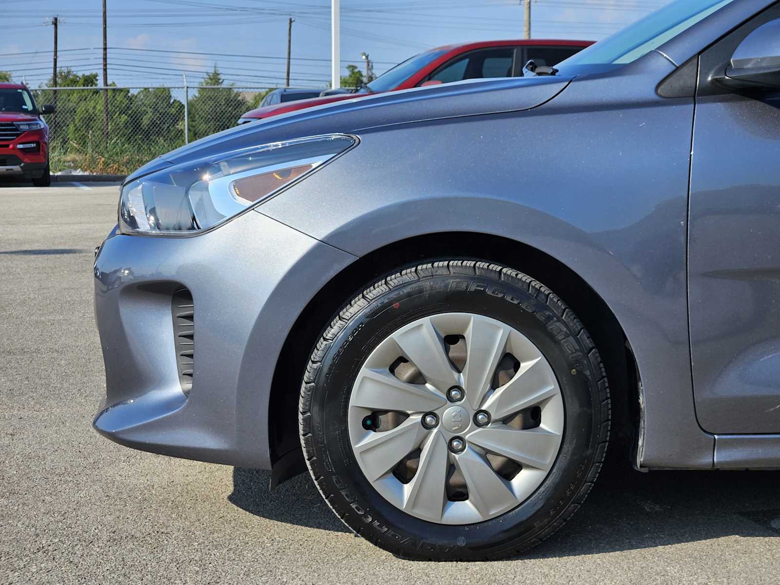 Thumbnail: 2020 Kia Rio - 7