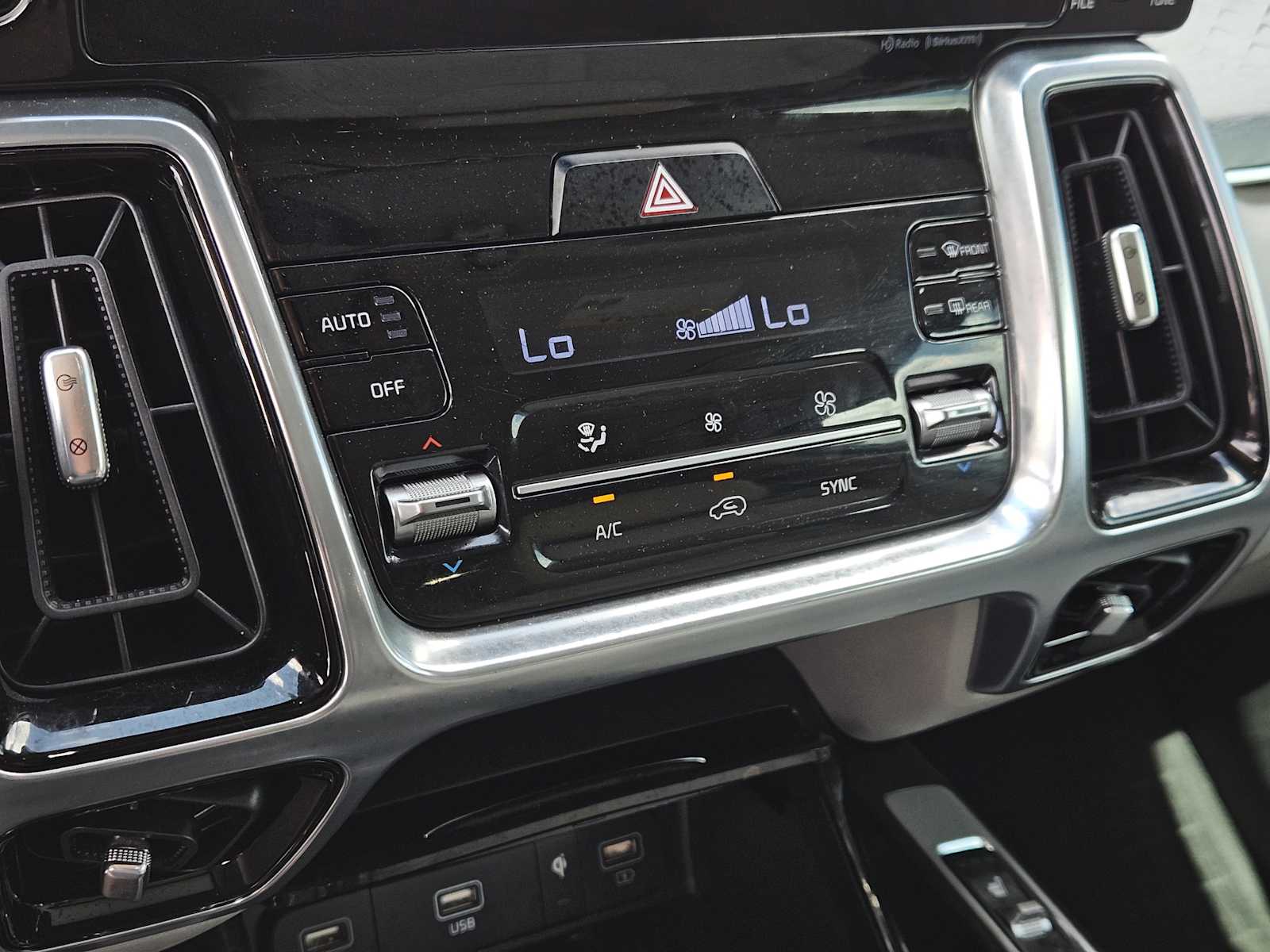 Thumbnail: 2023 Kia Sorento - 19