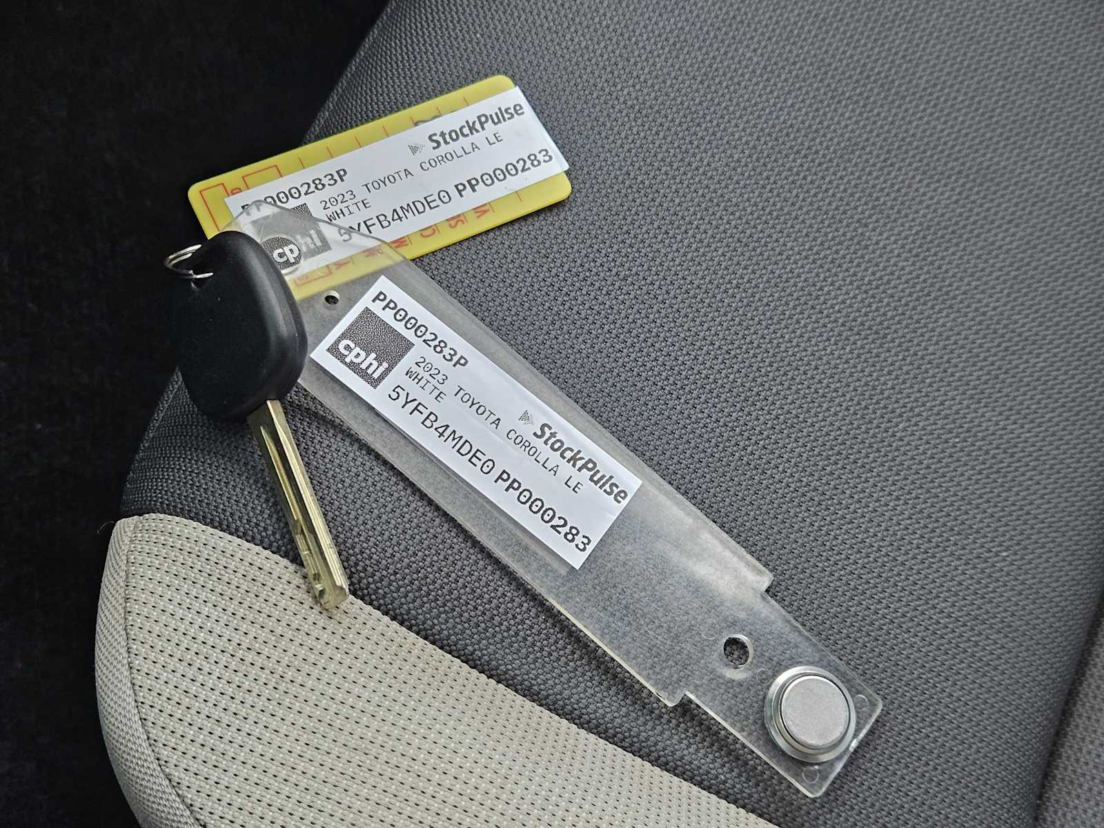 Thumbnail: 2023 Toyota Corolla - 31