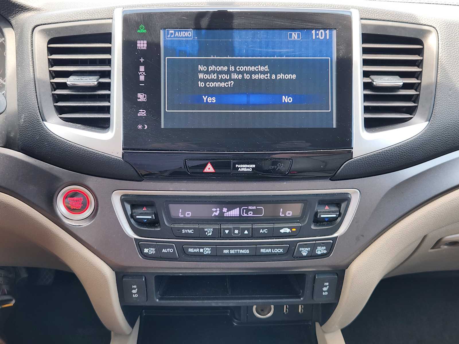 Thumbnail: 2016 Honda Pilot - 17