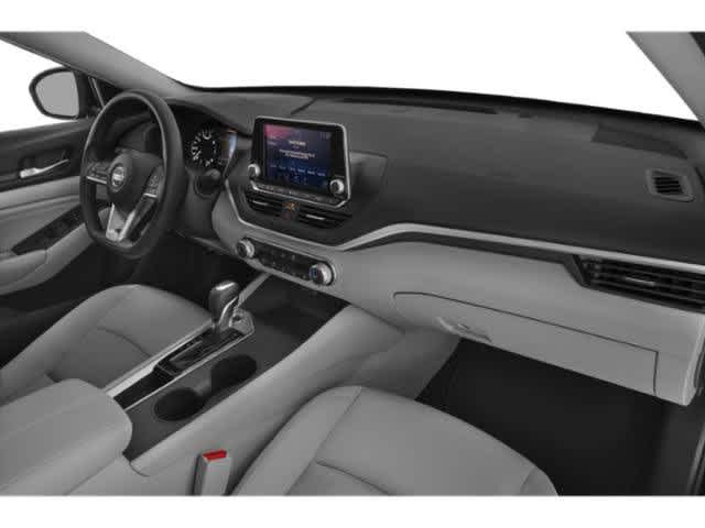 Thumbnail: 2019 Nissan Altima - 16