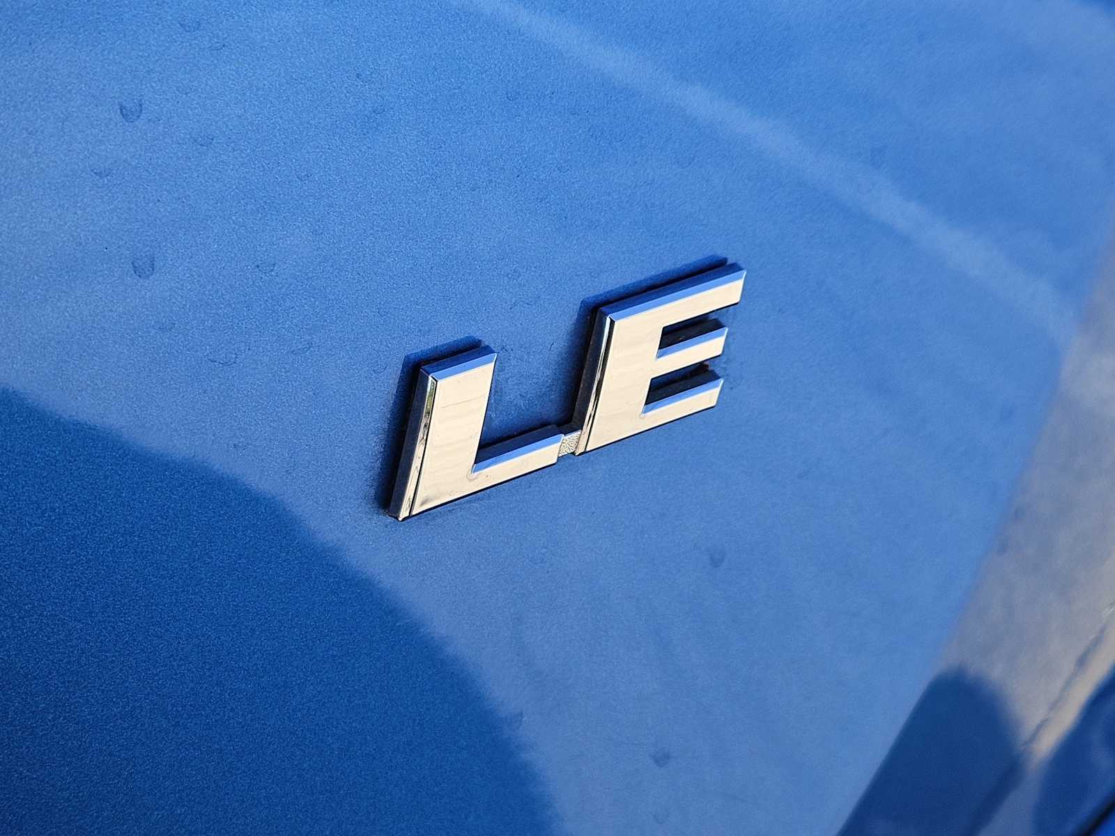 Thumbnail: 2017 Toyota RAV4 - 11