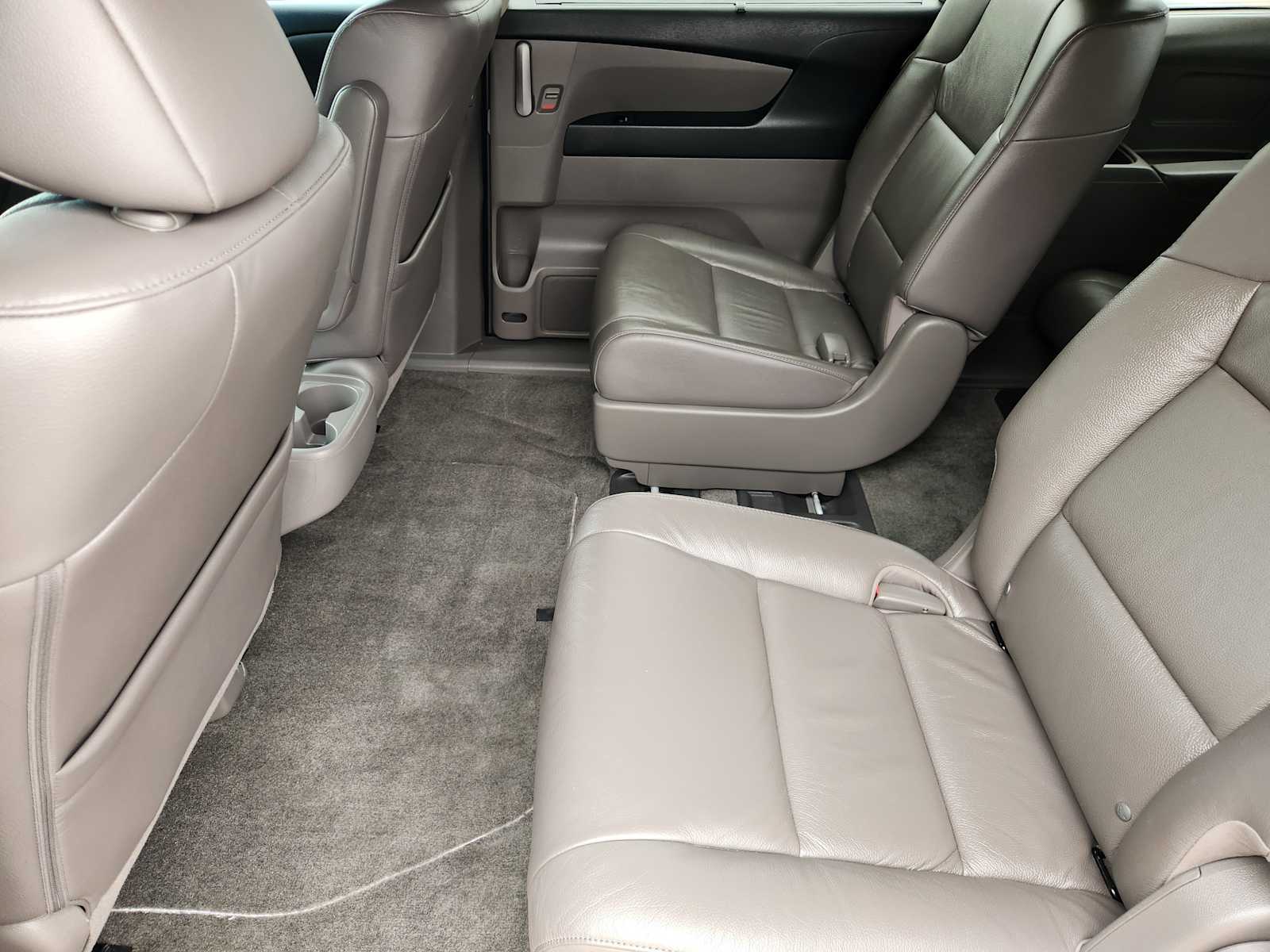 Thumbnail: 2011 Honda Odyssey - 31