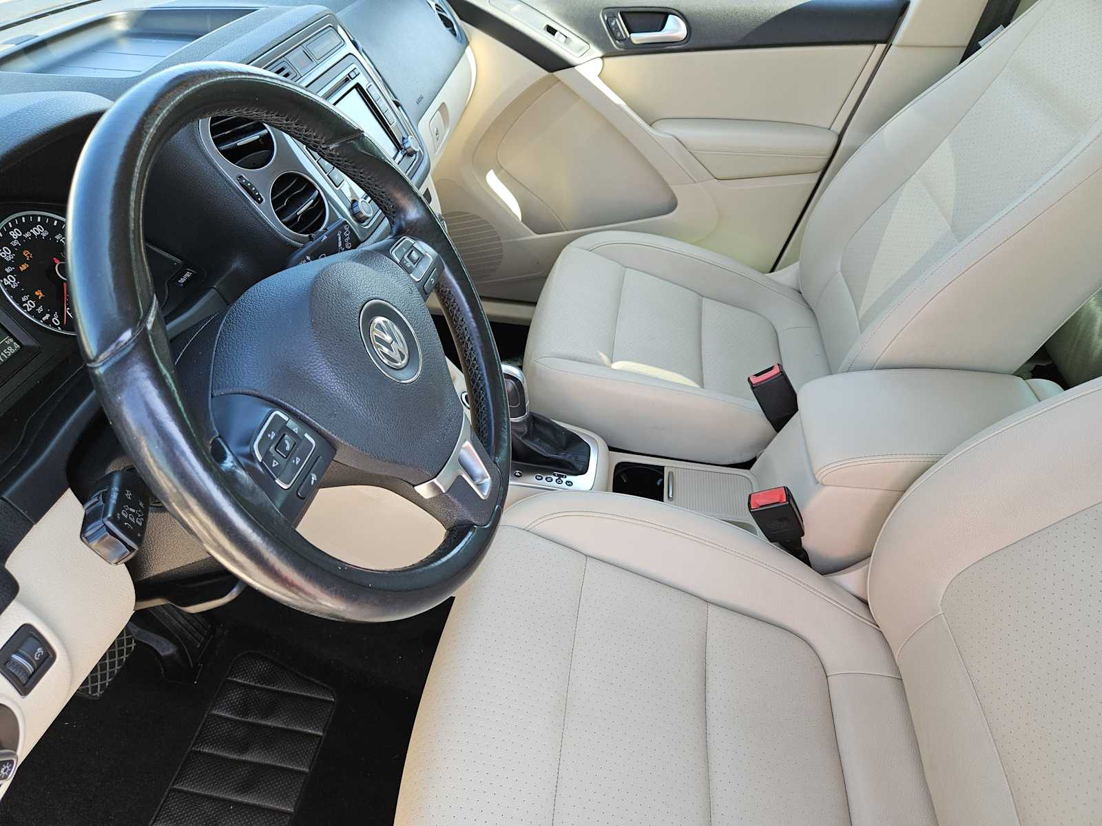Thumbnail: 2014 Volkswagen Tiguan - 13