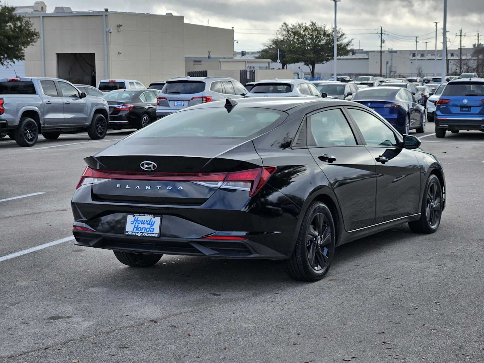 Thumbnail: 2022 Hyundai Elantra - 6