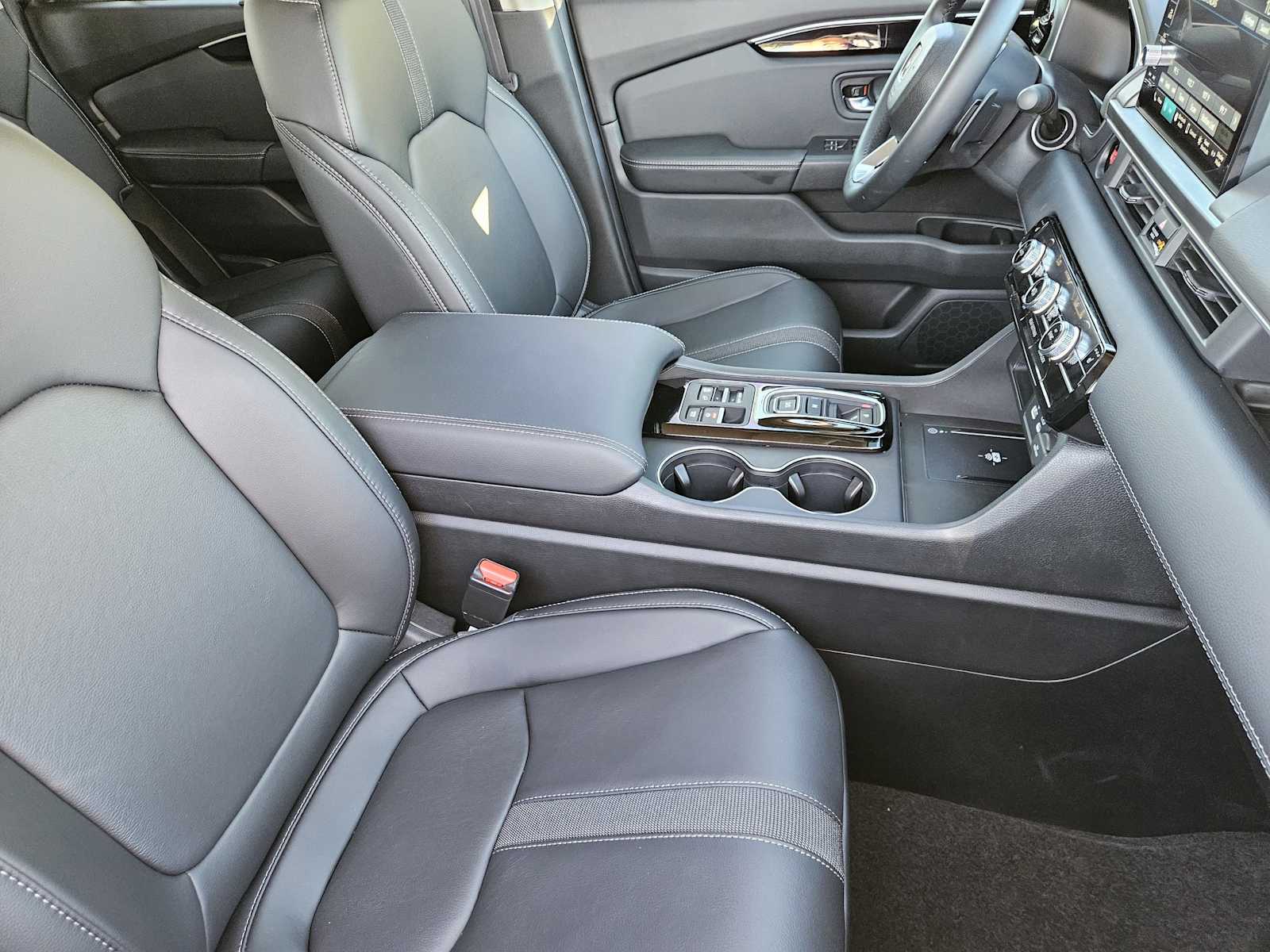 Thumbnail: 2025 Honda Pilot - 13