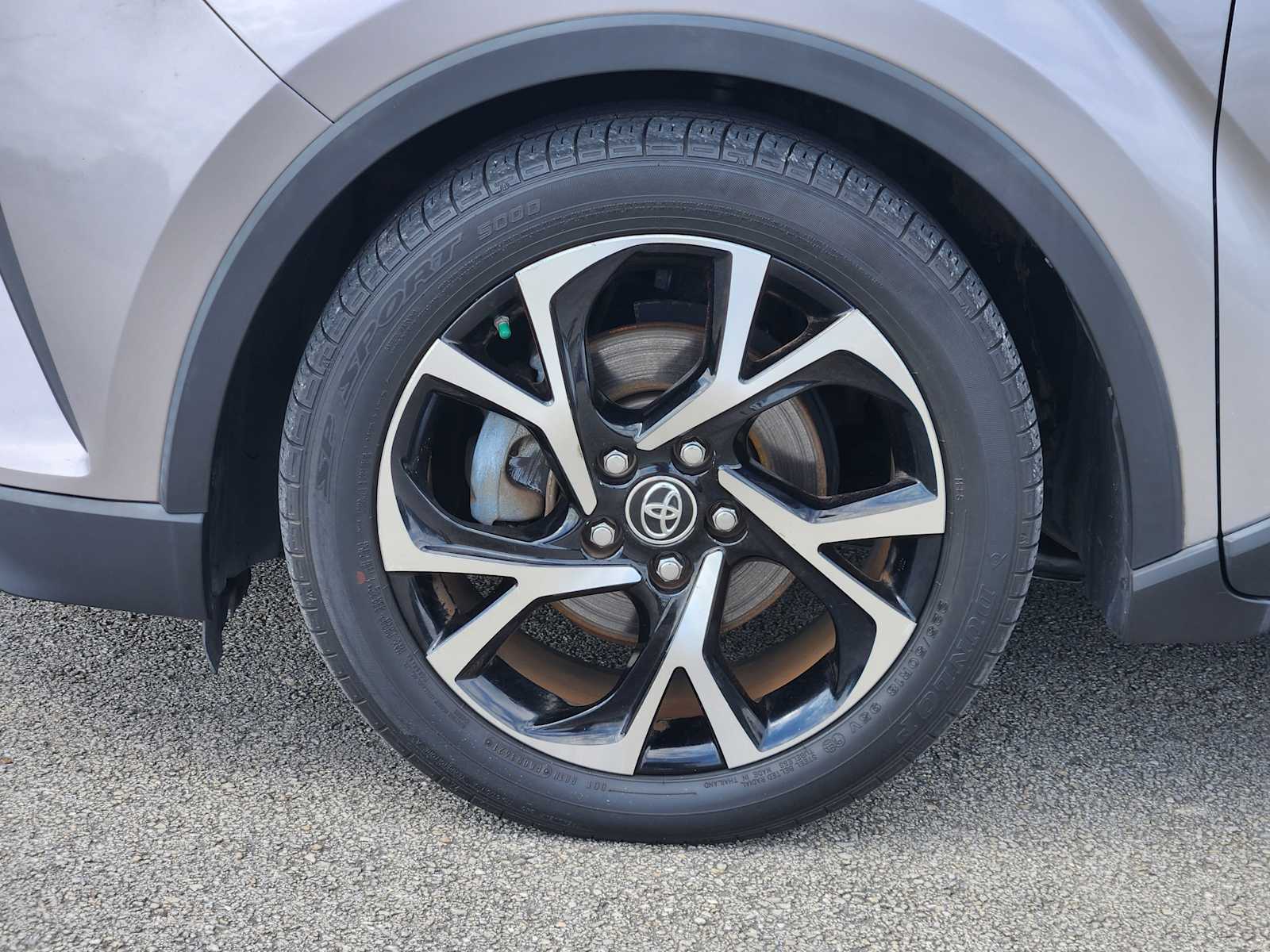 Thumbnail: 2018 Toyota C-HR - 9