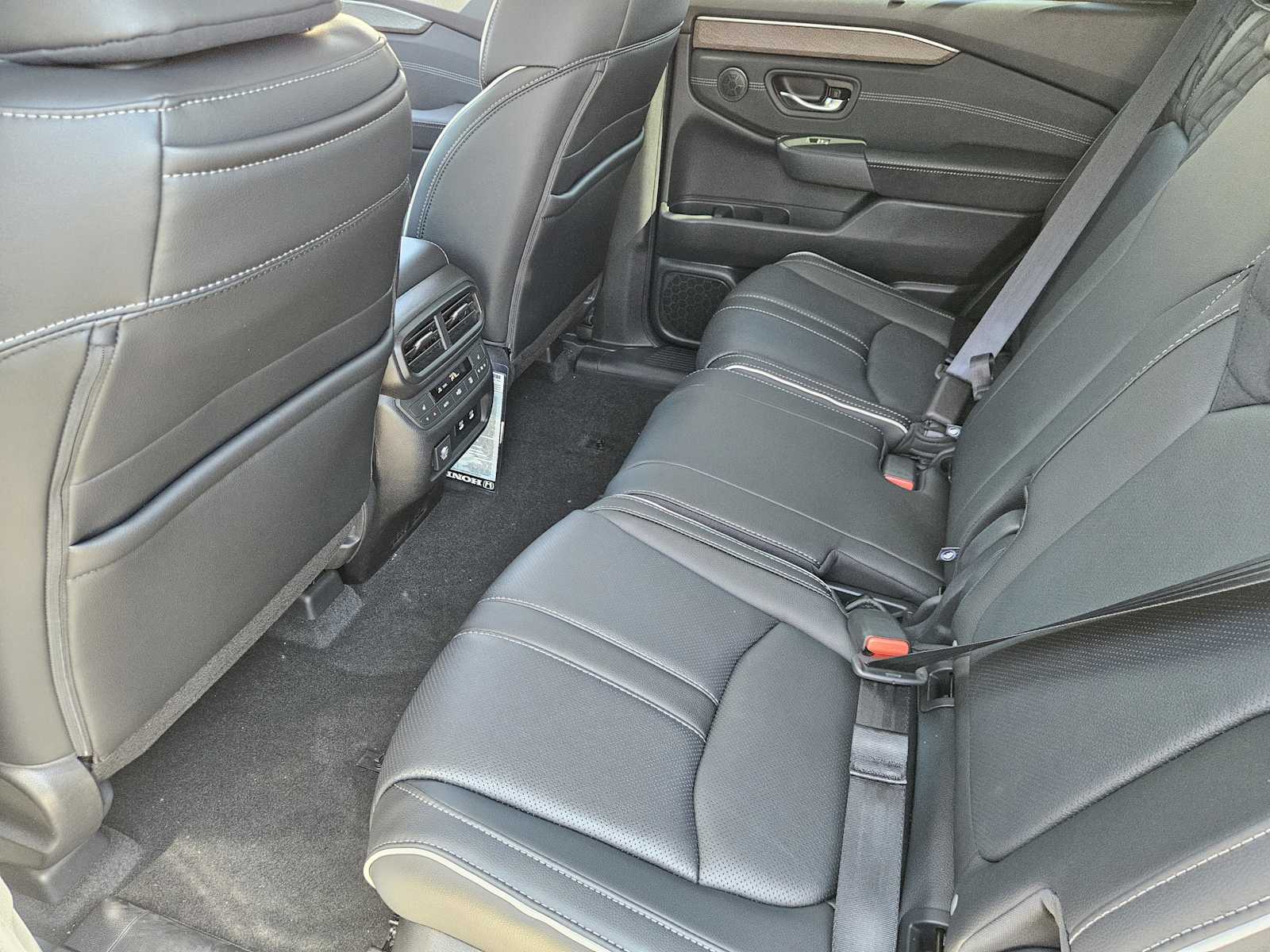 Thumbnail: 2026 Honda Pilot - 24