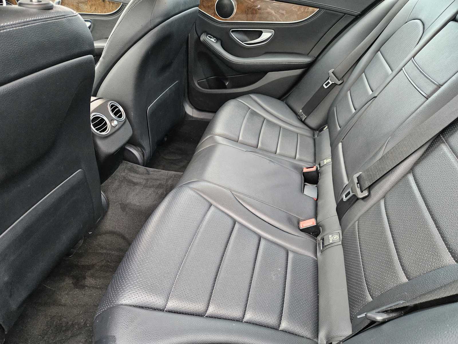 Thumbnail: 2016 Mercedes-Benz C-Class - 26