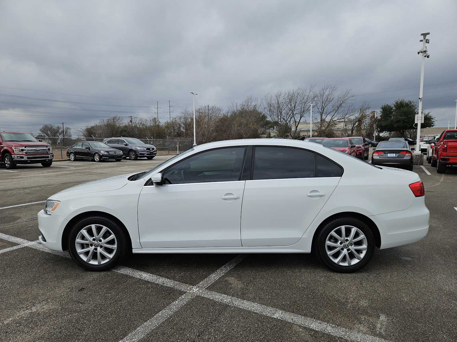 Thumbnail: 2014 Volkswagen Jetta - 4