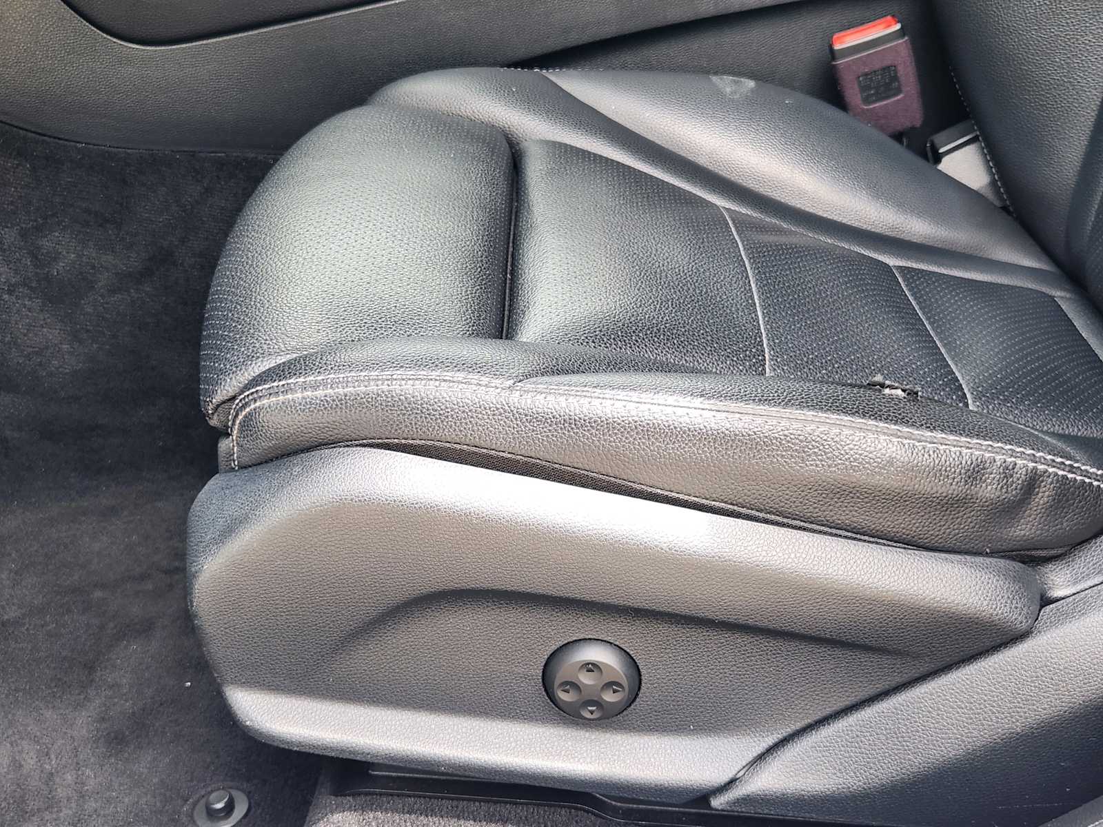 Thumbnail: 2019 Mercedes-Benz GLC - 23