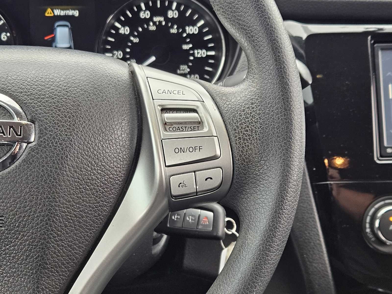 Thumbnail: 2015 Nissan Rogue - 27