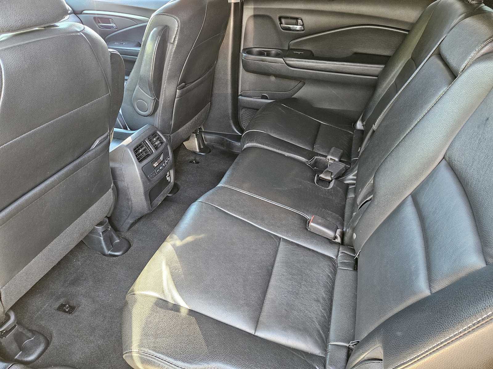 Thumbnail: 2019 Honda Pilot - 29