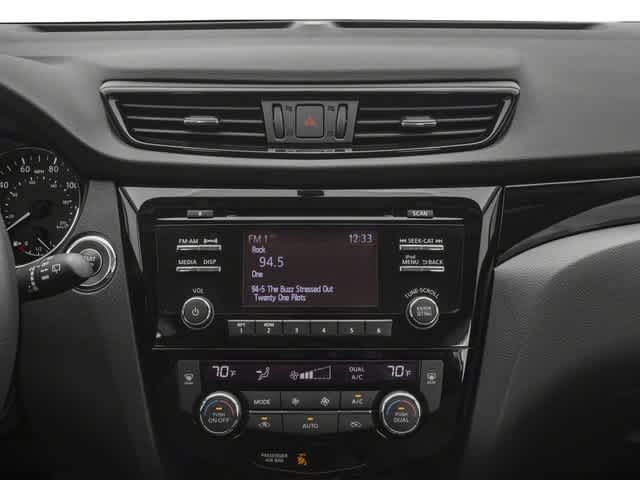 Thumbnail: 2018 Nissan Rogue Sport - 13