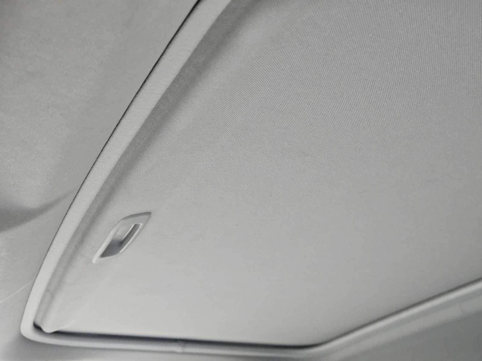 Thumbnail: 2017 Toyota RAV4 - 25