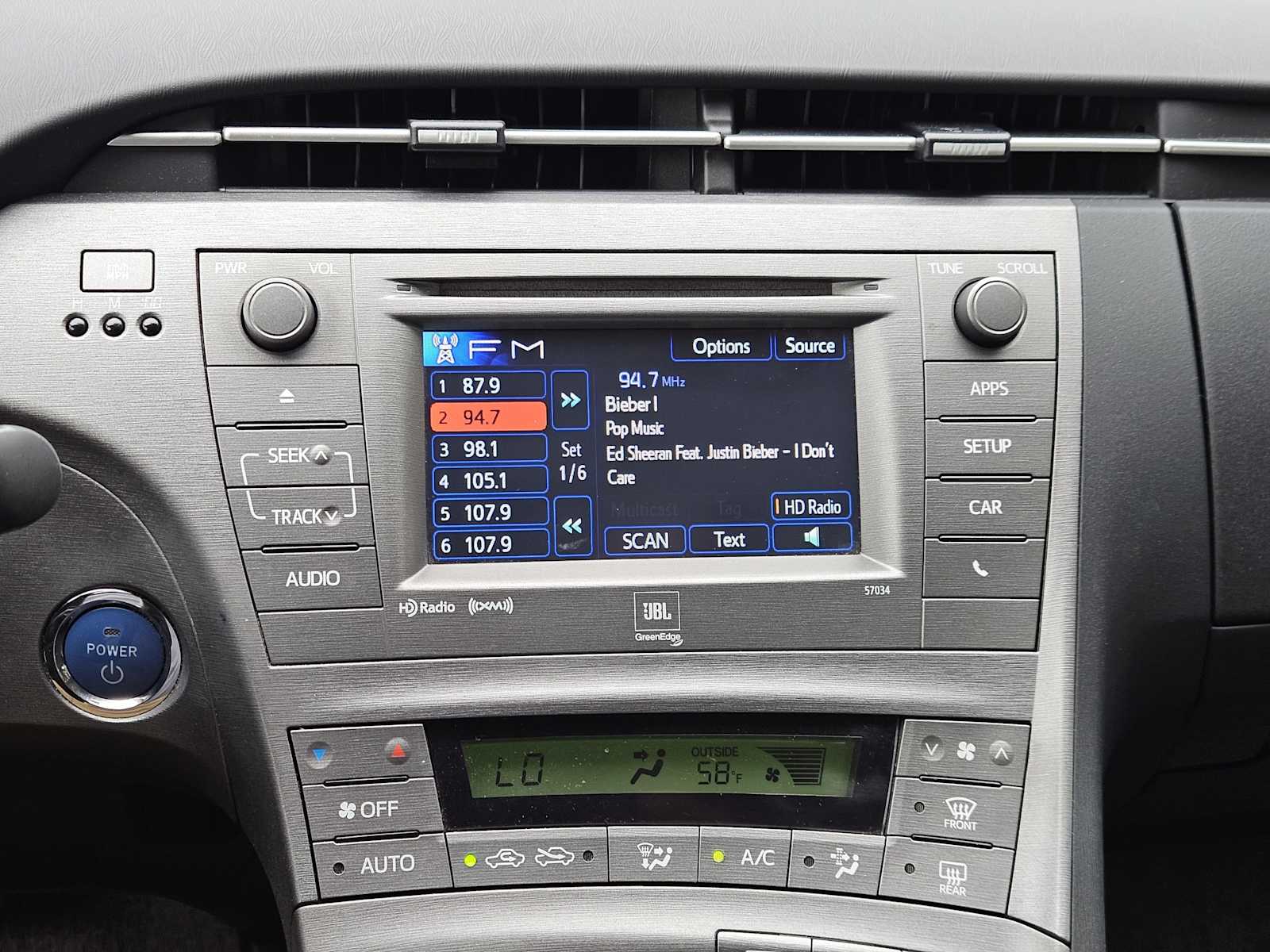 Thumbnail: 2014 Toyota Prius - 17